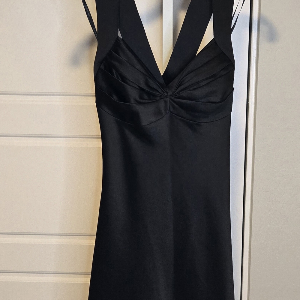 Elegant Black Sleeveless Dress